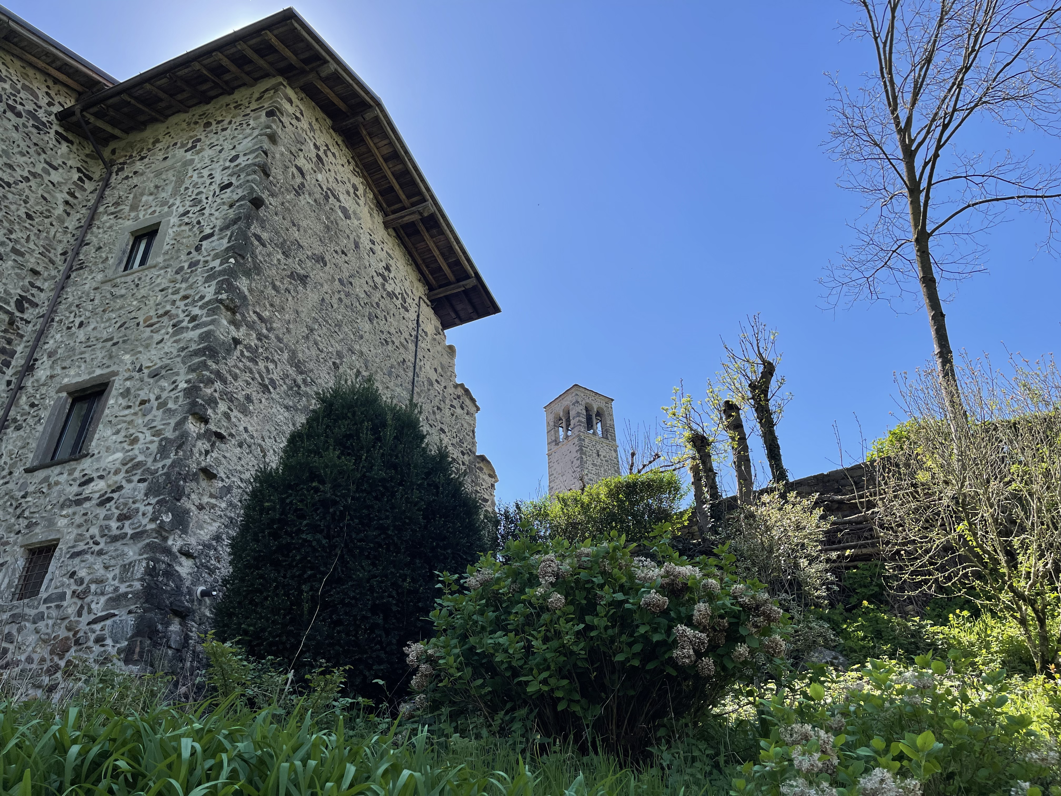 Ripartono le visite estive per adulti alla scoperta del borgo medievale di Cornello e del suo legame con la famiglia Tasso.